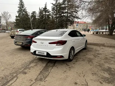 Hyundai Elantra 2020 года за 8 500 000 тг. в Уральск – фото 36
