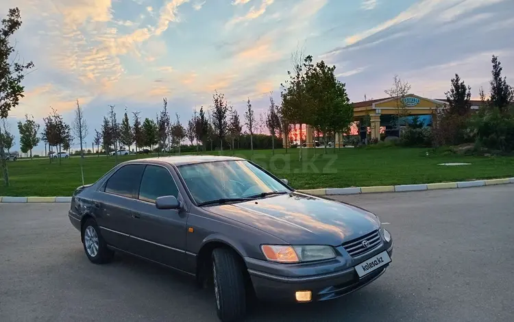 Toyota Camry 1999 года за 3 200 000 тг. в Жанаозен