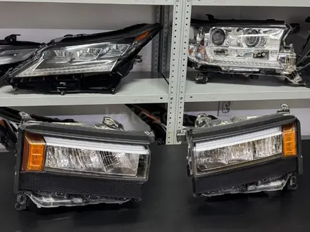 Фара Toyota Land Cruiser Prado 250 бу оригинал за 400 000 тг. в Астана