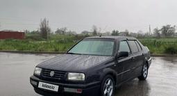 Volkswagen Golf 1995 года за 950 000 тг. в Алматы – фото 2