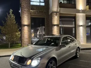 Mercedes-Benz E 320