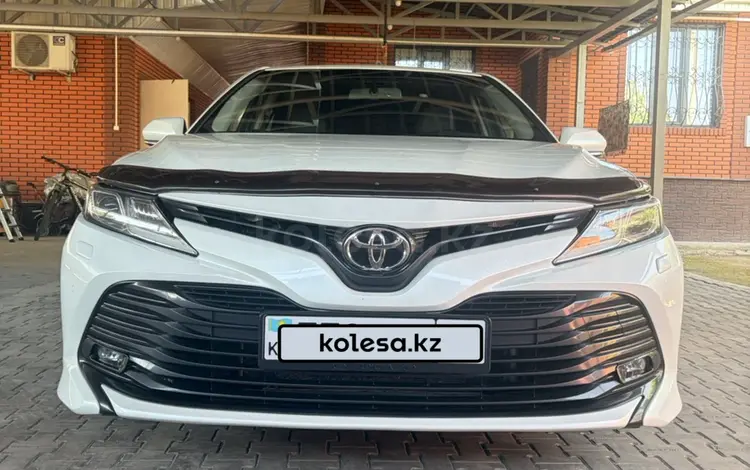 Toyota Camry 2021 года за 14 500 000 тг. в Алматы
