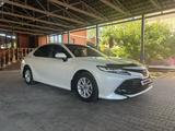 Toyota Camry 2021 года за 14 500 000 тг. в Алматы – фото 4