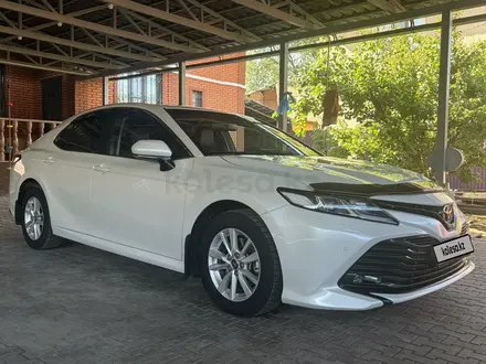 Toyota Camry 2021 года за 14 500 000 тг. в Алматы – фото 5