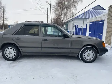 Mercedes-Benz E 200 1991 года за 1 600 000 тг. в Костанай