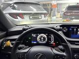 Lexus ES 300h 2019 года за 20 000 000 тг. в Шымкент – фото 2