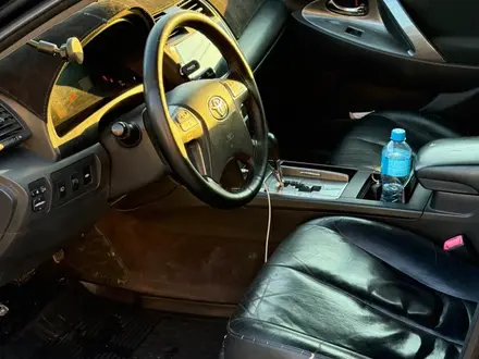 Toyota Camry 2008 года за 2 600 000 тг. в Атырау – фото 4