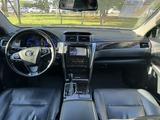 Toyota Camry 2017 годаүшін9 600 000 тг. в Уральск – фото 5