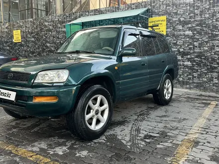 Toyota RAV4 1995 года за 3 800 000 тг. в Алматы