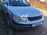 Volkswagen Passat 1996 года за 1 150 000 тг. в Уральск – фото 2