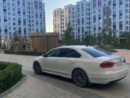 Volkswagen Passat 2013 года за 5 200 000 тг. в Актау – фото 4
