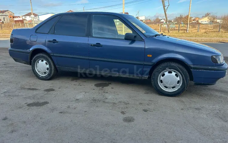 Volkswagen Passat 1995 года за 1 650 000 тг. в Астана