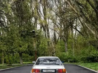 Audi 80