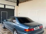 Toyota Camry 2000 годаүшін4 600 000 тг. в Шымкент – фото 2