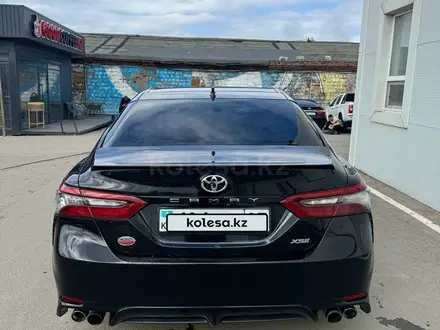 Toyota Camry 2019 года за 13 900 000 тг. в Астана