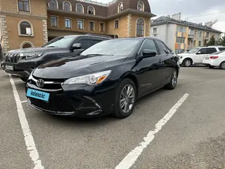 Toyota Camry, 2015