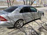 Mercedes-Benz C 180 2001 годаүшін2 800 000 тг. в Семей – фото 3