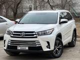 Toyota Highlander 2016 годаүшін12 700 000 тг. в Актау