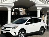 Toyota RAV4 2017 года за 8 000 000 тг. в Уральск – фото 2