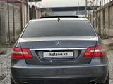 Mercedes-Benz E 300 2009 годаүшін7 500 000 тг. в Астана – фото 2