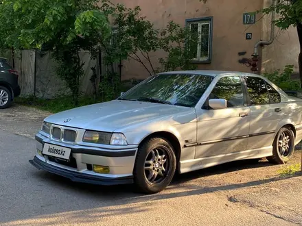 BMW 325 1994 года за 2 200 000 тг. в Алматы – фото 3