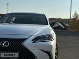 Lexus ES 250 2020 годаүшін19 300 000 тг. в Атырау – фото 3