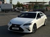 Lexus ES 250 2020 годаүшін19 300 000 тг. в Атырау