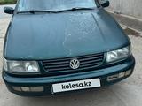 Volkswagen Passat 1996 годаүшін1 750 000 тг. в Сарыагаш