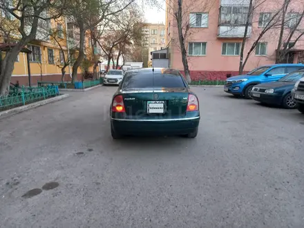 Volkswagen Passat 2001 годаүшін1 800 000 тг. в Астана – фото 5