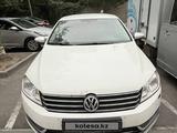 Volkswagen Passat 2011 года за 3 500 000 тг. в Алматы – фото 2