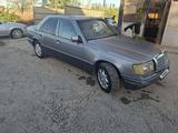 Mercedes-Benz E 230 1992 годаүшін650 000 тг. в Шаульдер – фото 4