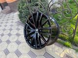 Оригинальные диски R22 на BMW X5 (G05), BMW X6 (G06), BMW X7 (G07) БМВ за 975 000 тг. в Алматы – фото 3