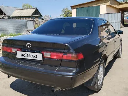 Toyota Camry 1999 года за 3 200 000 тг. в Семей – фото 4