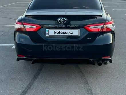 Toyota Camry 2019 года за 13 700 000 тг. в Алматы – фото 13