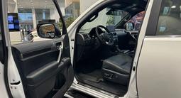 Lexus GX 460 Premium 2022 годаүшін47 680 000 тг. в Алматы – фото 3