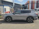 Mitsubishi Outlander 2023 года за 18 500 000 тг. в Алматы – фото 2