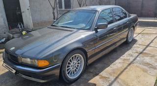 BMW 740 1994 года за 3 200 000 тг. в Шымкент