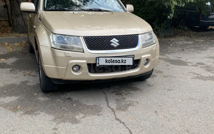 Suzuki Grand Vitara 2007 годаүшін5 500 000 тг. в Алматы