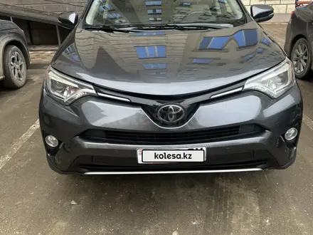 Toyota RAV4 2016 года за 9 350 000 тг. в Актау – фото 2