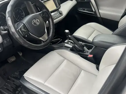 Toyota RAV4 2016 года за 9 350 000 тг. в Актау – фото 6