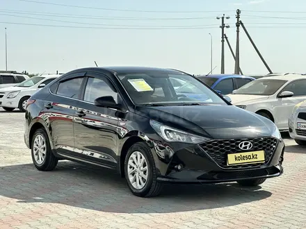 Hyundai Accent 2021 года за 8 100 000 тг. в Актобе – фото 3