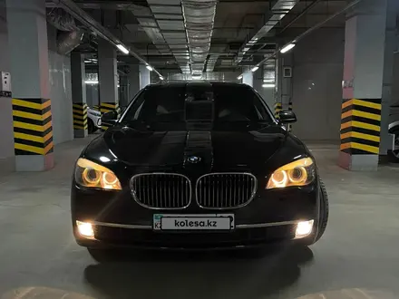 BMW 750 2009 года за 10 800 000 тг. в Алматы – фото 16