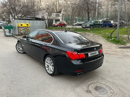 BMW 750 2009 года за 10 800 000 тг. в Алматы – фото 31