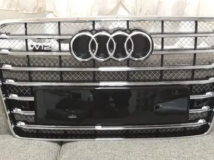 Решетка радиатора Audi a8 w12 d4 рестайлинг за 150 000 тг. в Алматы