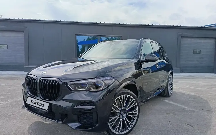 BMW X5 2022 года за 49 000 000 тг. в Костанай