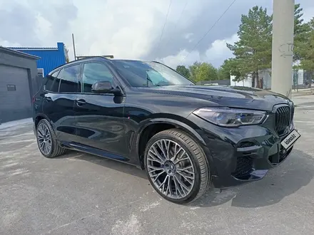 BMW X5 2022 года за 49 000 000 тг. в Костанай – фото 19