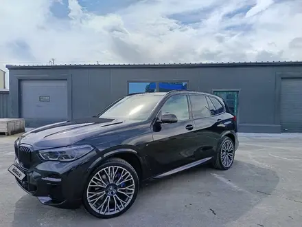 BMW X5 2022 года за 49 000 000 тг. в Костанай – фото 4