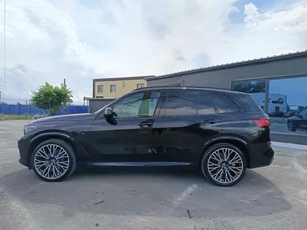 BMW X5 2022 года за 49 000 000 тг. в Костанай – фото 9