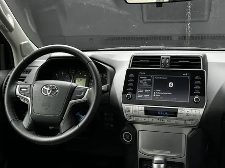 Toyota Land Cruiser Prado 2022 года за 35 000 000 тг. в Актобе – фото 22