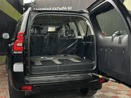 Toyota Land Cruiser Prado 2022 года за 35 000 000 тг. в Актобе – фото 23